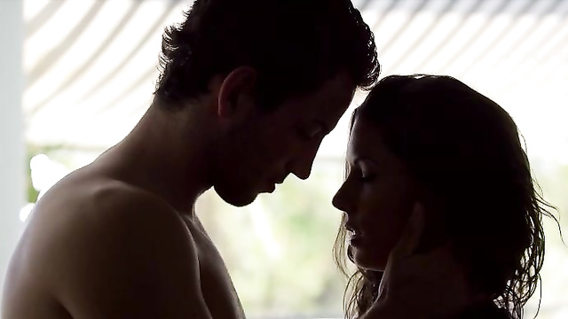 He Passionately Ate Her Pussy Before Deep Fucking