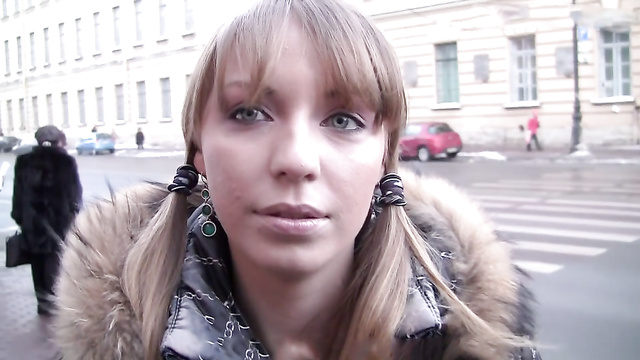 Russian Girl Gives Quick Blowjob For Easy Money On Her Way Home!