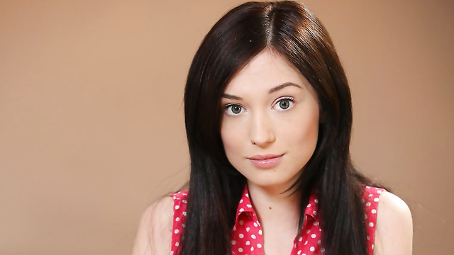 Russian Hottie Julia Fucks Her New Boyfriend She Brought Home!