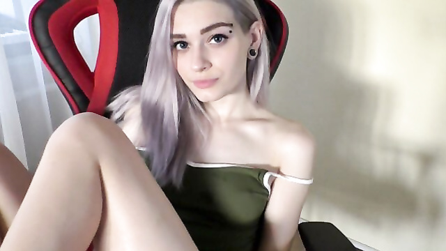 She Spread Her Perfect Ass Wide For Deep Anal Fucking!
