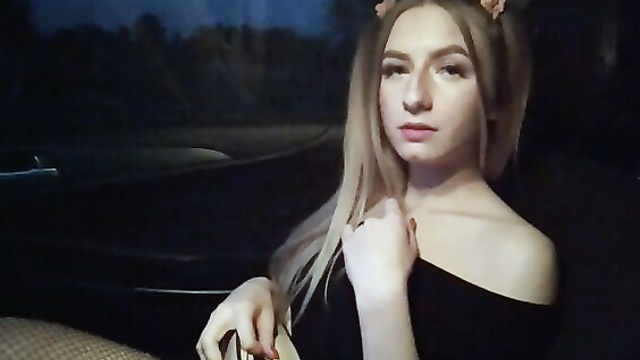 Horny Hitchhiker Let Me Fuck Her Hard In My Car!