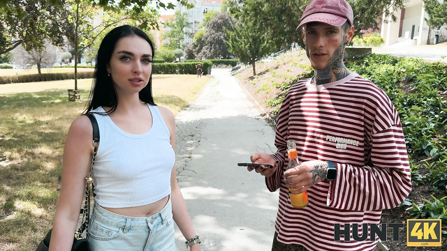 Young Girl Agreed To Fuck A Stranger While Her Boyfriend Watched